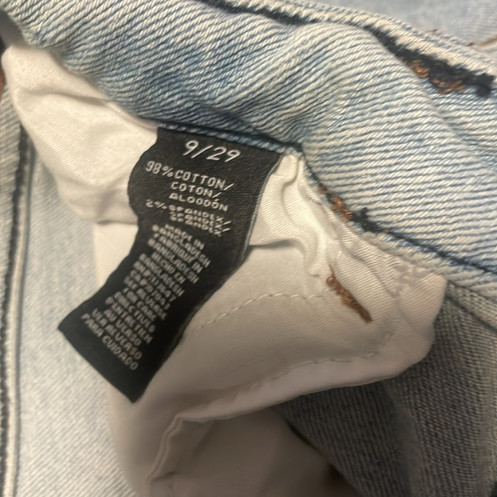 Women’s Kendall + Kylie Distressed Jeans - Picture 2 of 7